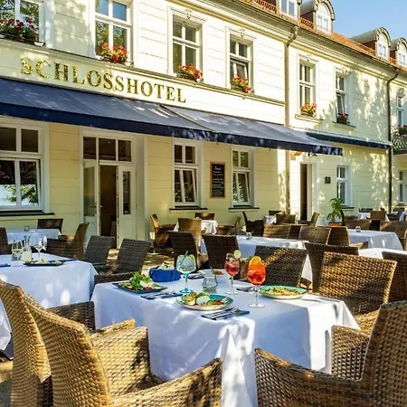 Schlosshotel Rheinsberg 호텔 *