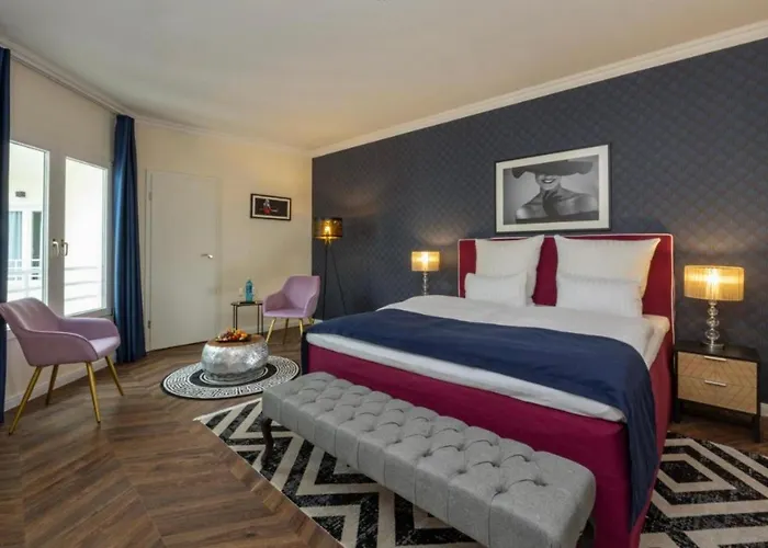 מלון Schlosshotel Rheinsberg ריינסברג